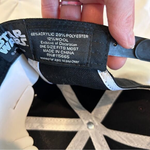NWT Disney Star Wars Original Snapback Kylo Ren First Order Sub Cap Black OSFM - Picture 7 of 9